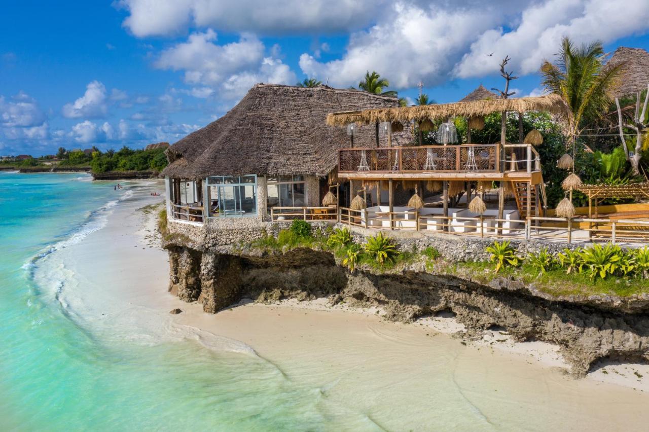 Coral Rocks Hotel & Restaurant Джамбиани Экстерьер фото